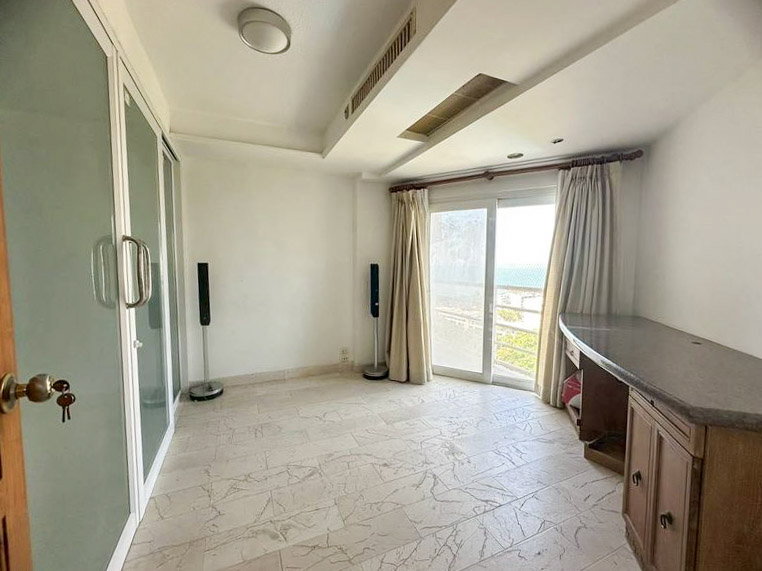 รูป 1 Bedroom Condo for Sale at Jomtien Beach Condominium Pattaya - รูปที่ 6/12