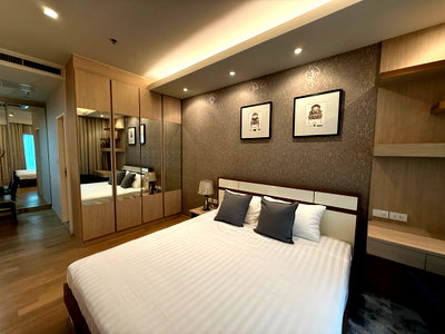 Condos for rent : P-42332 Stunning City View! Noble Refine 1 Bed Near BTS Phrom Phong 38,000/Month Line Id: @easythaihome 085-592-2897