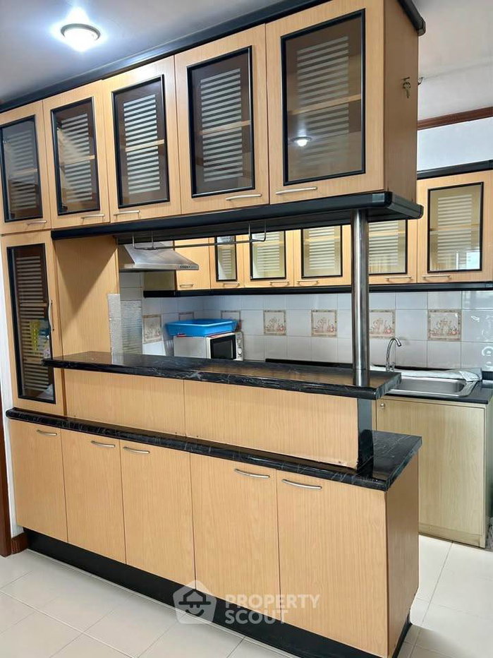 รูป คอนโด 2-ห้องนอน ที่ อารีย์ เพลส สุขุมวิท 26 ใกล้ BTS พร้อมพงษ์ (ID 2720831) - รูปที่ 8/9