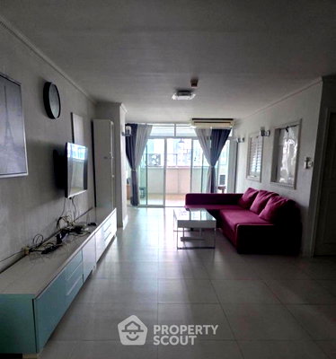 Condos for rent Victory Monument : 2-BR Condo at Petch 9 Tower near BTS Ratchathewi (ID 2453375)