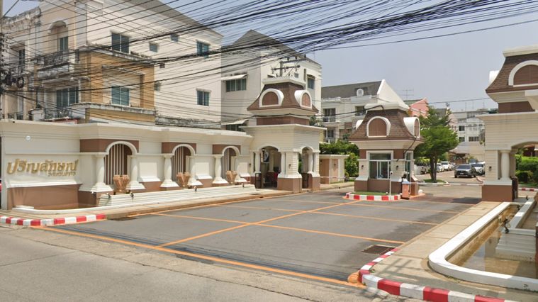 Prinyaluck Wongwaen - Sathorn