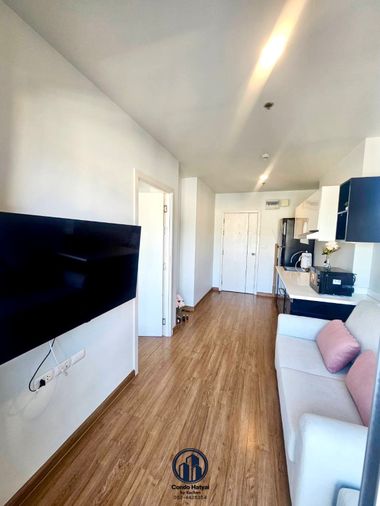 sale! Condo Plus 30 Meters, 1 bedroom, 12th floor, beautiful unit. Selling for 1.89 million baht. This price is only valid until April.