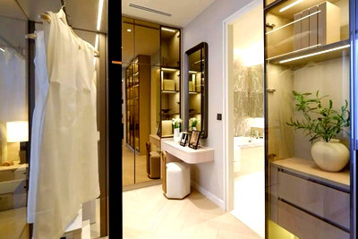 Condos for sale : LTH14482 - Luxury Condo for Sale Asoke | STILL Sukhumvit 20 | 218 sqm | Near BTS Asoke | 79 MB (From 87.9 MB)