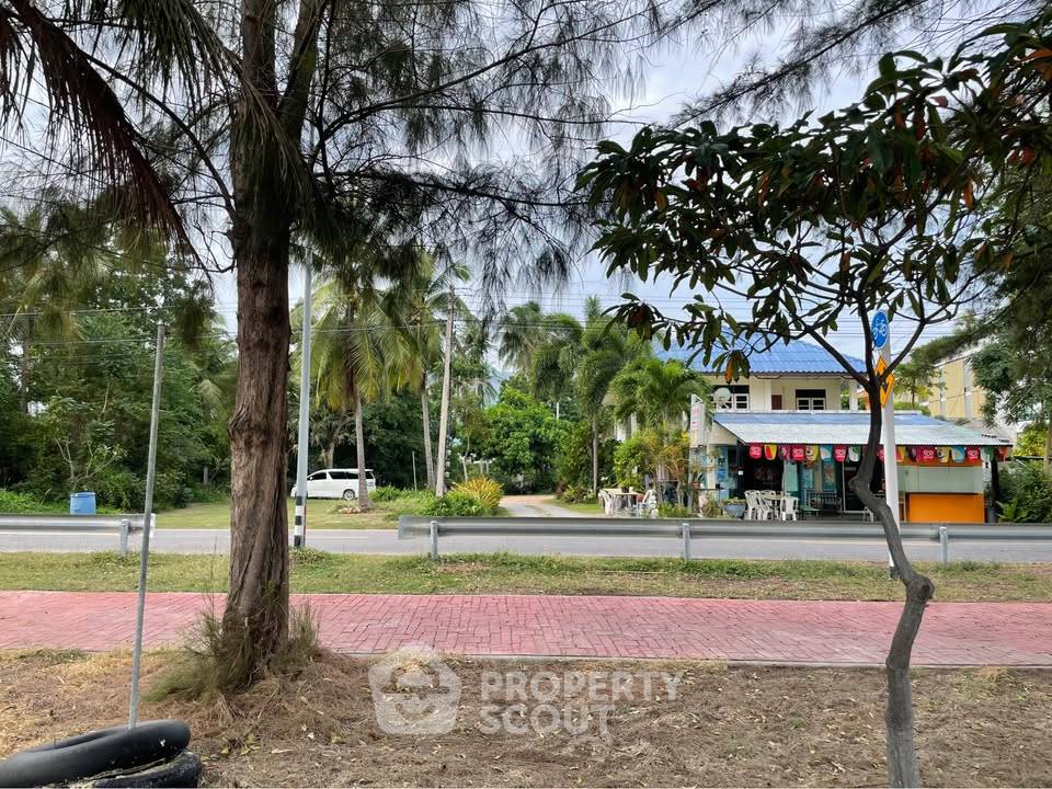 รูป ที่ดินสำหรับปล่อยเช่า 1,600 ตารางเมตร แถว ใน สามร้อยยอด (ID 2596425) - รูปที่ 4/7