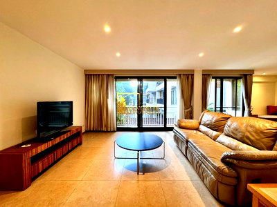 Condos for rent : Cozy 2 Bedroom Low-Rise Apartment in Chit Lom - BR20693AP