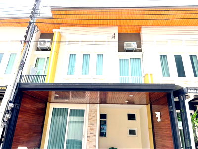 เช่าทาวน์โฮม เขตประเวศ : ให้เช่า โกลเด้น ทาวน์ เฉลิมพระเกียรติ-สวนหลวง (Golden Town Chalermprakiat-Suan Luang) ใกล้เซ็นทรัล บางนา