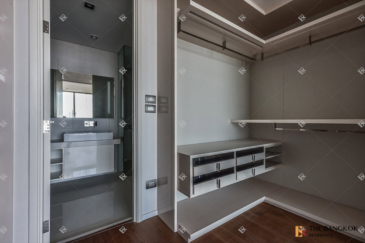 รูป 🏙️ High-Floor Luxury Living - The Bangkok Sathorn near BTS Surasak - รูปที่ 6/8