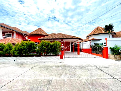 Houses for sale King Power Pattaya Complex : Newly renovated detached house for sale in Soi Noen Plub Wan, Pattaya. move in Ready.