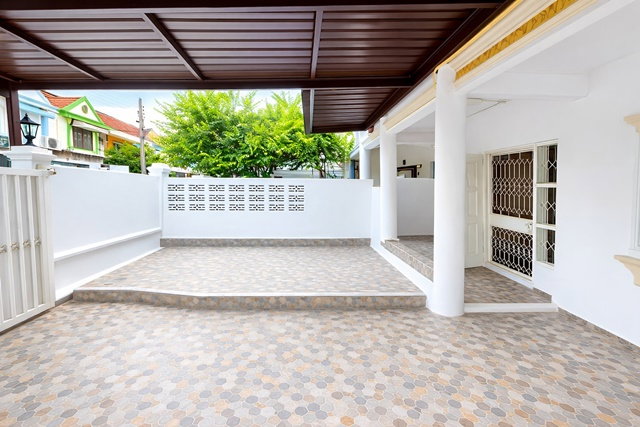 รูป บ้านเดี่ยว 4 นอน 2 น้ำ MRTเดอะมอลล์ บางกะปิ 400 ม. 50 ตร.ว. 200 ตร.ม. MRT บางกะปิ 800 ม. บิ๊กซี ลาดพร้าว 900 ม. โลตัส บางกะปิ 900 ม. - รูปที่ 2/8