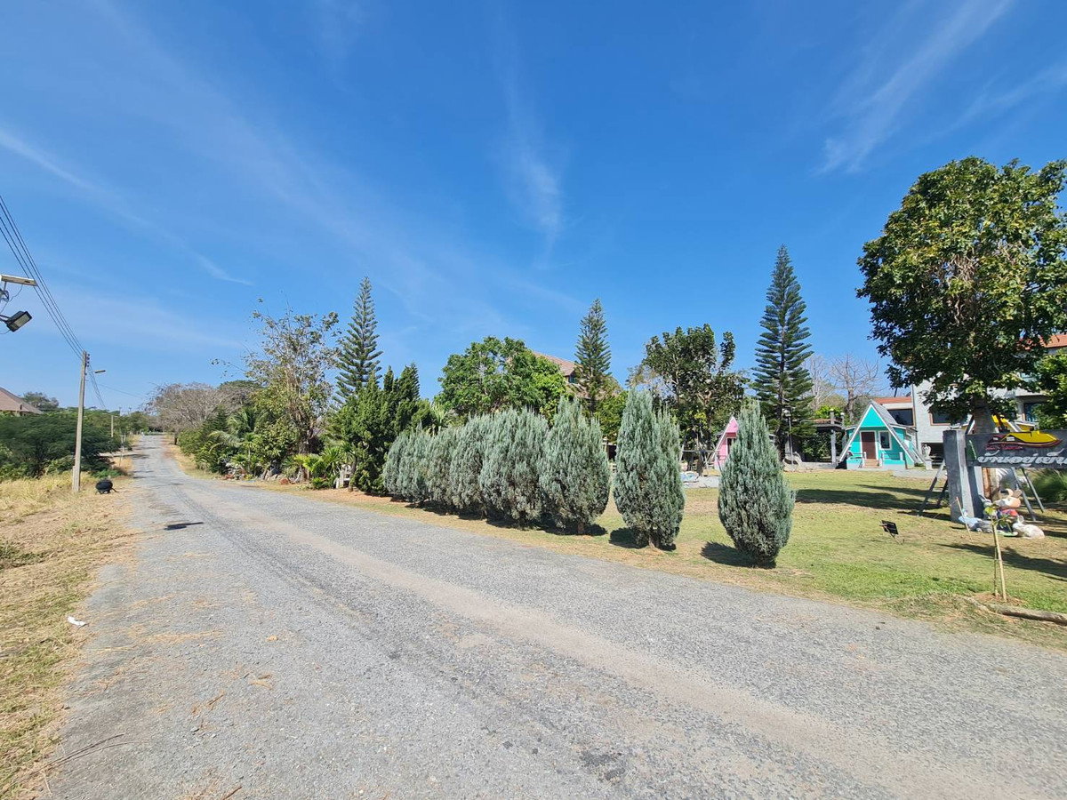 รูป ขาย ที่ดินสวยเขาใหญ่ 290 ตร.ว. แถมฟรีTiny House ทรง A-Frame 3 หลัง โครงการฮอลิเดย์ปาร์ค ปากช่อง-เขาใหญ่ - รูปที่ 4/4