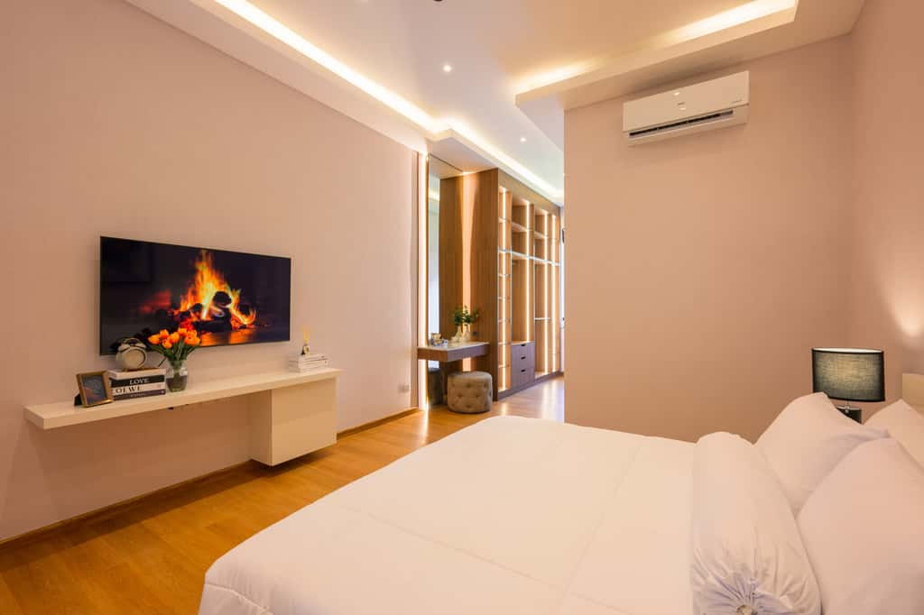 รูป Luxury Pool Villa พูลวิลล่าส่วนตัว หรูหรา มีระดับ ใจกลางเมือง สัมผัสความเหนือระดับ กับดีไซน์ที่โดดเด่น Mood และ Tone สุดพิเศษ ตอบโจทย์ทุกไลฟ์สไตล์ - รูปที่ 9/37