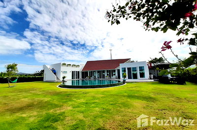 Houses for sale Hua Hin Prachaubkirikhan : 4 Bedroom Villa for sale in Hin Lek Fai, Prachuap Khiri Khan  259645