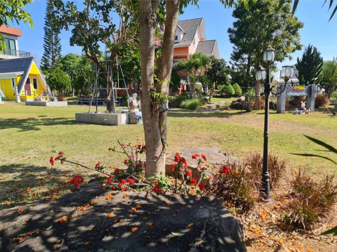 รูป ขาย ที่ดินสวยเขาใหญ่ 290 ตร.ว. แถมฟรีTiny House ทรง A-Frame 3 หลัง โครงการฮอลิเดย์ปาร์ค ปากช่อง-เขาใหญ่ - รูปที่ 3/4