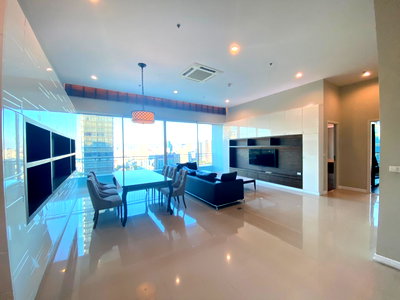 Condos for rent : The circle. 3beds 176sqm. Line id: @pfagent