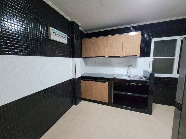 รูป HR3293ให้เช่าบ้านเดี่ยว ศุภาลัย สวนหลวง ติดถนนใหญ่เฉลิมพระเกียรติ ร.9 เหมาะสำหรับอยู่อาศัยหรือทำเป็นโฮมออฟฟิศ - รูปที่ 26/33