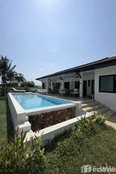 2 Bedroom Villa for sale in Na Mueang, Surat Thani 6092599