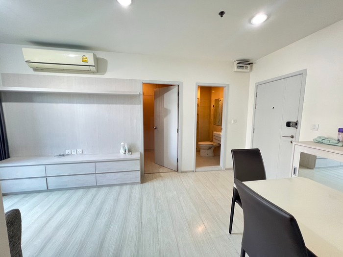 รูป 💥💥ปล่อยเช่า!! ไลฟ์ ปิ่นเกล้า 56 ตร.ม. 2นอน2น้ำ ชั้น 4 แต่งครบ ติดรถไฟฟ้า MRT บางยี่ขัน พร้อมอยู่!! สนใจ LINE ID: @atfirm💥💥 - รูปที่ 4/22