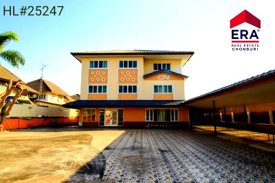 บ้านเดี่ยว ชลบุรี : ขายบ้านเดี่ยว 3 ชั้น หลังมุม ที่ดิน 252 ตร.วา หมู่บ้านสามมุขธานี อ่างศิลา ใกล้หาดบางแสน