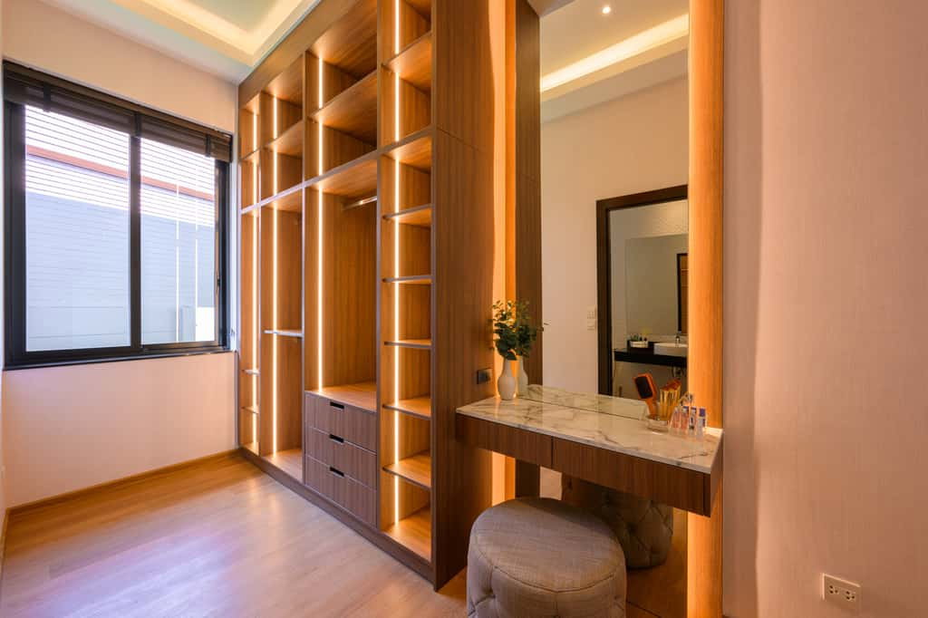 รูป Luxury Pool Villa พูลวิลล่าส่วนตัว หรูหรา มีระดับ ใจกลางเมือง สัมผัสความเหนือระดับ กับดีไซน์ที่โดดเด่น Mood และ Tone สุดพิเศษ ตอบโจทย์ทุกไลฟ์สไตล์ - รูปที่ 11/37