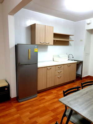 คอนโดให้เช่า : *นัดดูห้องก่อนได้เลย* (เข้าอยู่ได้ต้นเดือนมิถุนายนนี้) ให้เช่าคอนโดบ้านสวนธน อาคารปาริฉัตร 3 ซอย 10 ชั้น 6  สนใจโทรเลย 0837698512