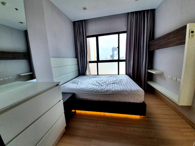 Condos for rent Shrewsbury International School : P-125366 River View! Urbano Absolute Sathorn-Taksin High Floor 1-Bed Near BTS Krung Thonburi 17,000 THB Line Id: @easycondoplus 099-229-6397