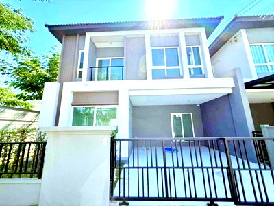 เช่าบ้านเดี่ยว รร.สายอักษร : Grande ถ.คลองถนน บางแม่นาง บ้าน 2 ชั้น 3 นอน 3 น้ำ ใกล้ MRT คลองบางไผ่ 950 ม. Lotus บางใหญ่ 150 ตร.ม. pleno