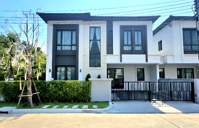 Houses for rent : Single house for rent, Grand Pleno Bangna, corner unit, fully furnished, ready to move in.
