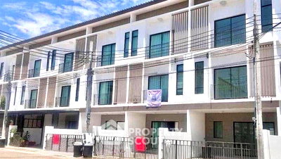 ทาวน์โฮม ม.นานาชาติแสตมฟอร์ด : ทาวน์เฮ้าส์ 3-ห้องนอน ที่ พาทิโอ ศรีนครินทร์-พระราม9 ใกล้ กรุงเทพกรีฑา (ID 2025525)