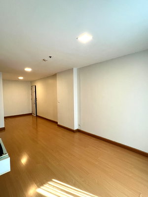 คอนโดให้เช่า : ให้เช่า Life @ Ratchada-Huai Khwang ห้อง 2 ห้องนอน 2 ห้องน้ำ ใกล้ MRT ห้วยขวาง สนใจแอดไลน์ @best_condo