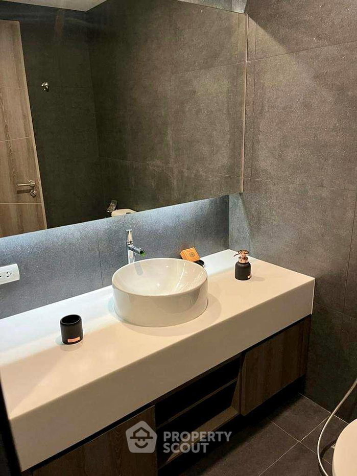 รูป คอนโด 2-ห้องนอน ที่ ทราเพโซ สุขุมวิท 16 ใกล้ MRT ศูนย์การประชุมแห่งชาติสิริกิติ์ (ID 1257748) - รูปที่ 18/21