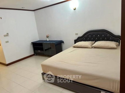 2-BR Condo at Aree Place Sukhumvit 26 near BTS Phrom Phong (ID 2720831)