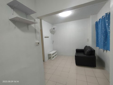 ให้เช่า เอื้ออาทร ร่มเกล้า ตึก 67 ชั้น 2