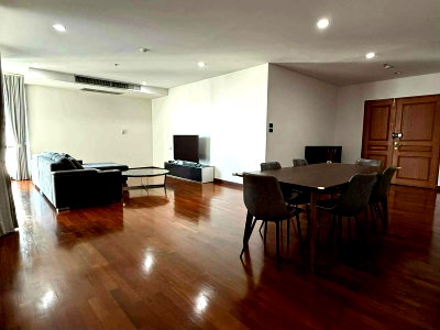 Condos for rent : LTH14668 – Condo for Rent | Grand Langsuan | 150 sqm | 3 Bedrooms 2 Bathrooms | Luxury Spacious Residence High Floor City Living 