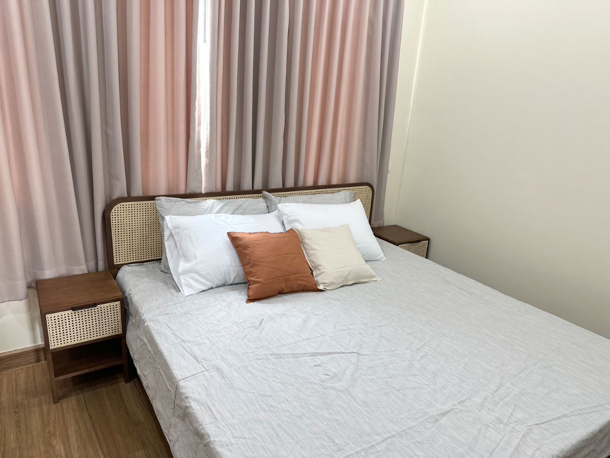 picture For rent Golden Town Ruamchok 4 bedrooms - 10/23