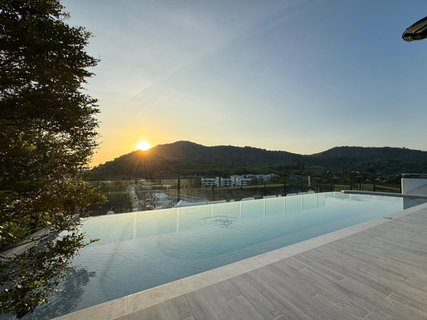 รูปภาพ Brand new condominium just 3 mins walk to Naiharn lake & 3 mins drive to Naiharn beach