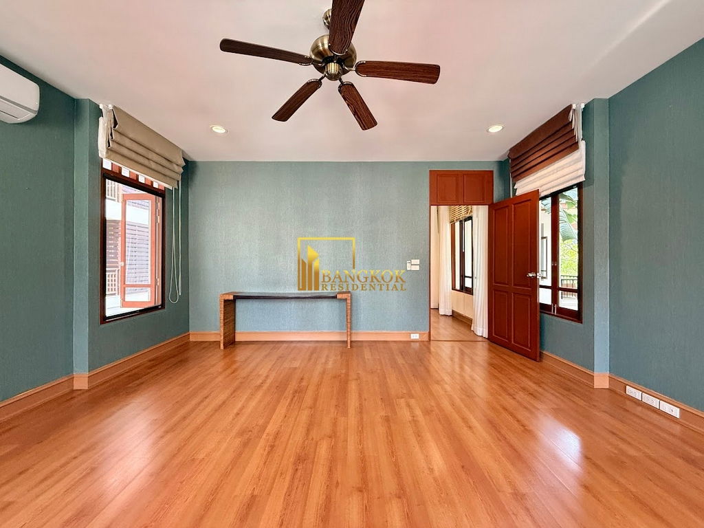 picture Baan Mint | Charming 4 Bedroom House With Pool in Ekkamai - BR7941SH - 50/78