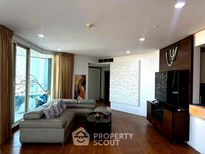 Condos for rent Shrewsbury International School : 3-BR Condo at Watermark Chaophraya near BTS Krung Thon Buri (ID 2715900)