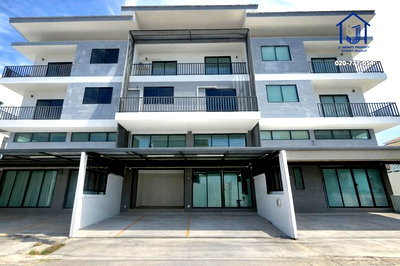 บ้านเดี่ยว เขตคลองเตย : ขายบ้านเดี่ยว 3.5 ชั้น  ซอยสุขุมวิท 50 พร้อมผู้เช่า  ใกล้ BTS อ่อนนุช,ทางด่วนฉลองรัช ด่านสุขุมวิท 50