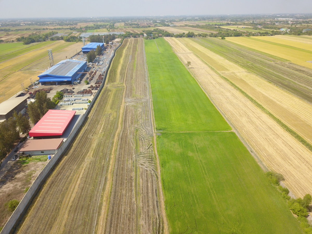 รูป ขายที่ดินเปล่า 21 ไร่ 160 ตร.ว. อ.ลาดหลุมแก้ว จ.ปทุมธานี ทำเลทอง ติดสถานีไทยคม ลาดหลุมแก้ว - รูปที่ 1/10