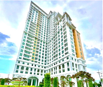 Condos for sale : Condo for sale, The Empire Tower Pattaya. Beautiful unit, move in Ready.
