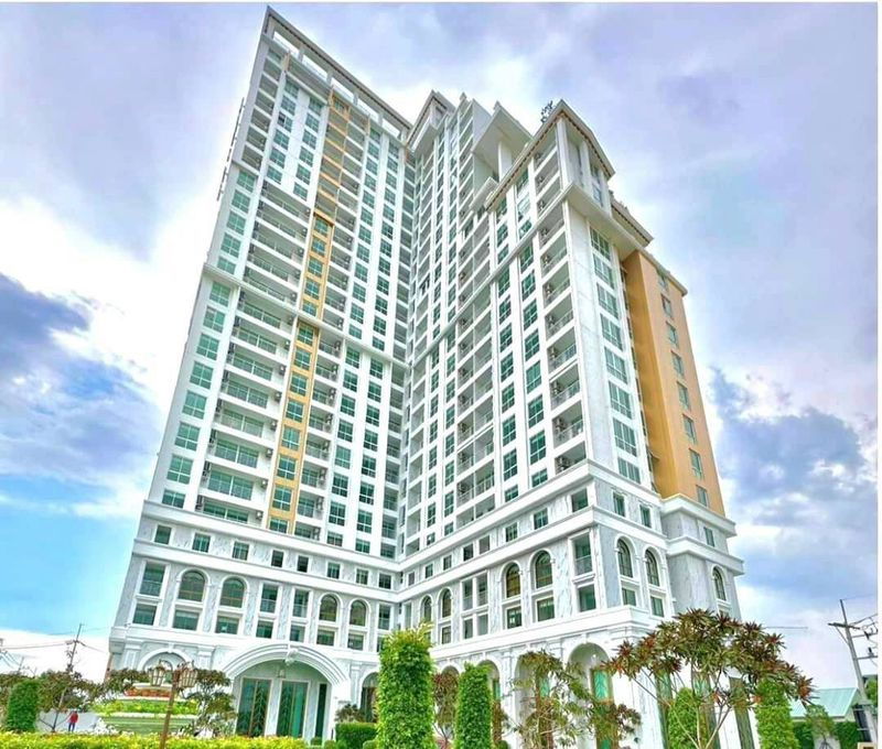 picture Condo for sale, The Empire Tower Pattaya. Beautiful unit, move in Ready. - 1/19