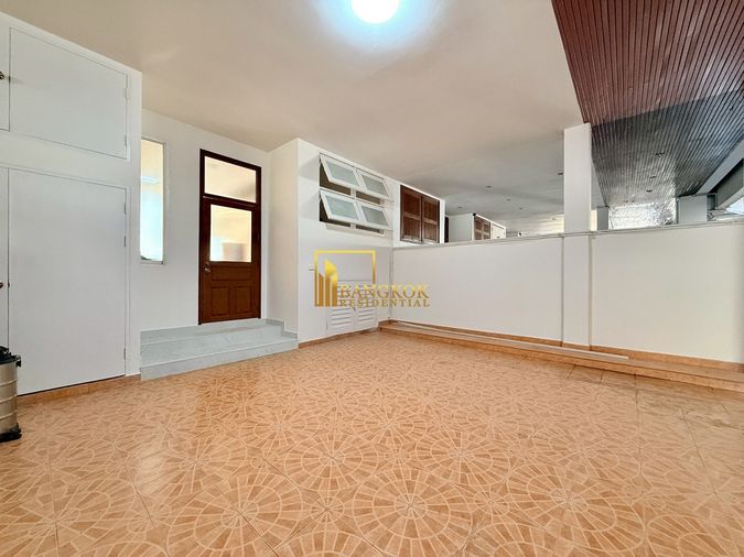 4-bed townhouse for rent, 380 sqm, 1 sq wah, Lotus Point Townhouse