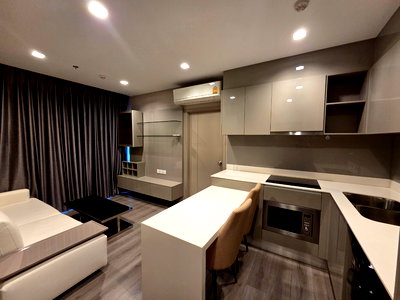 เช่าคอนโด MRT สะพานพระนั่งเกล้า : ให้เช่า politan rive ขนาด 52 ตร.ม. ชั้น 43 แบบ 2 ห้องนอน ตกแต่งสวย วิวแม่น้ำ ครบพร้อมอยู่