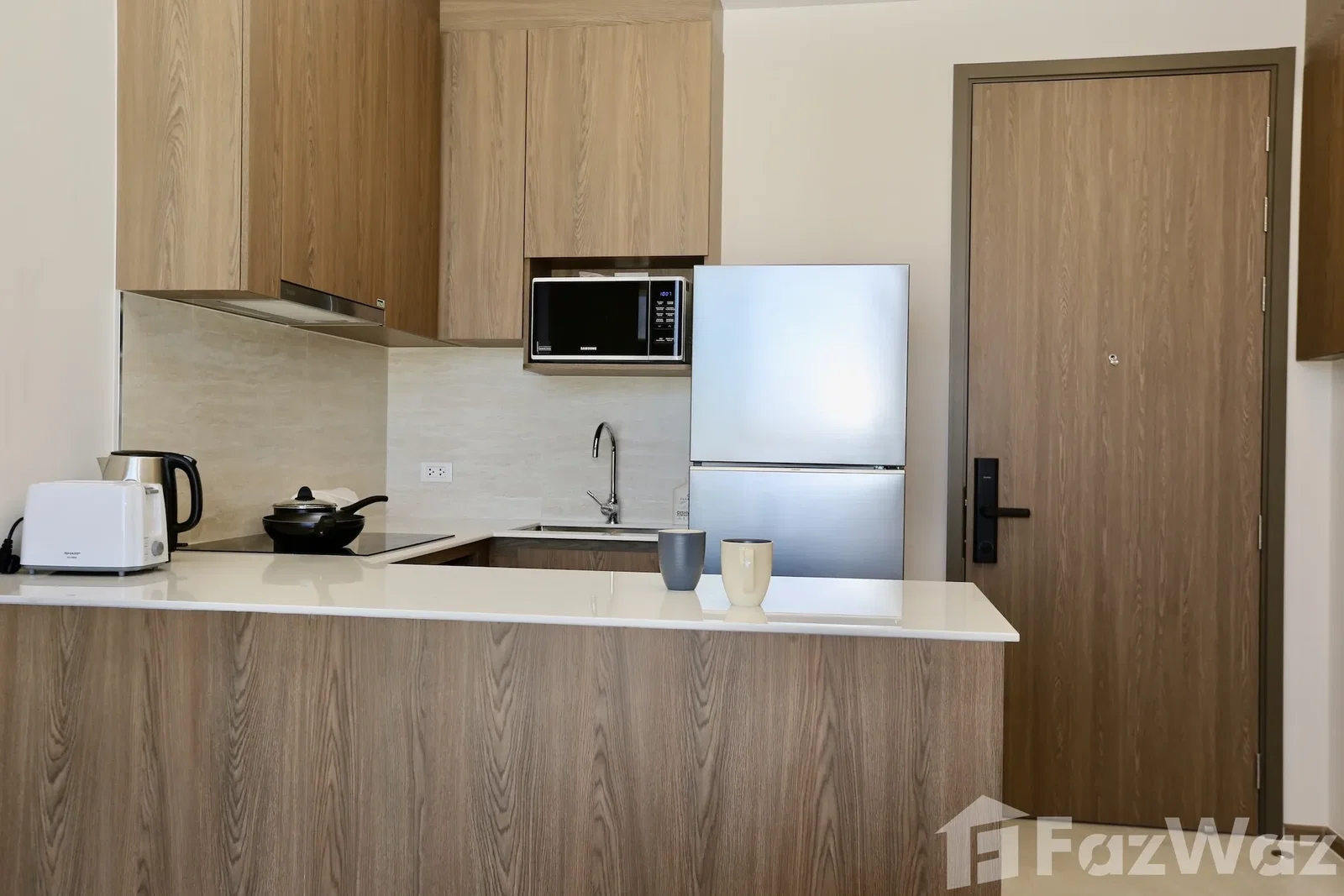 Brand new 2 bedroom condo on the top floor with open view 6097014 - image 4