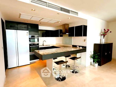 เช่าคอนโด BTS ทองหล่อ : คอนโด 3-ห้องนอน ที่ เอท ทองหล่อ เรสซิเดนส์ซ คอนโดมิเนียม ใกล้ BTS ทองหล่อ (ID 2720348)