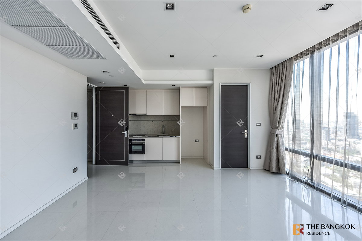 รูป 🏙️ High-Floor Luxury Living - The Bangkok Sathorn near BTS Surasak - รูปที่ 3/8