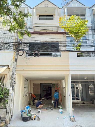 4-bed home office for rent, 249 sqm, Sriwara Town in Town