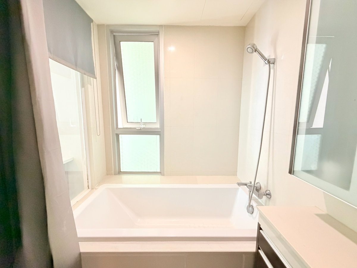 รูป ให้เช่า คอนโดใกล้ BTS พระโขนง : Skywalk Residences : 2 ห้องนอนพร้อมอยู่ เดินทางสะดวก ใกล้ทางด่วนและแหล่งไลฟ์สไตล์ - รูปที่ 4/6