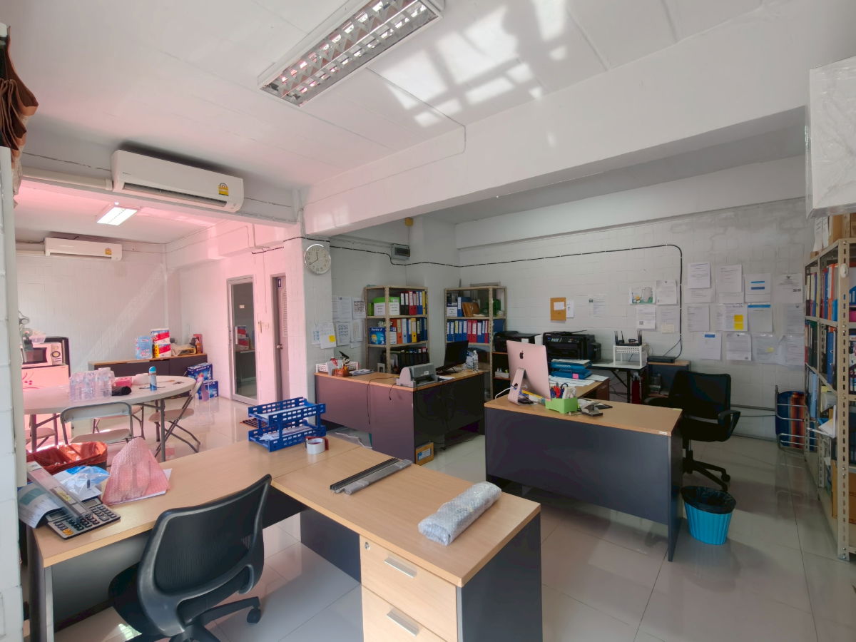 รูป 💖💖ขายมินิแฟคตอรี่สำหรับ SME หน้ากว้าง 15 เมตร ยาว45 เมตร, ทิศใต้, พร้อม Forklift และอื่นๆ / สนใจสอบถามได้นะคะ Line ID = atfirm2010💖💖 - รูปที่ 11/24