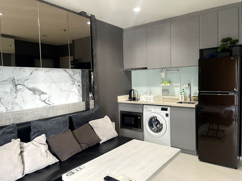 Condo for Rent Near BTS Thonglor Rhythm Sukhumvit 36-38